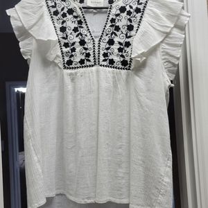 Bohme, size medium, white with black embroidery